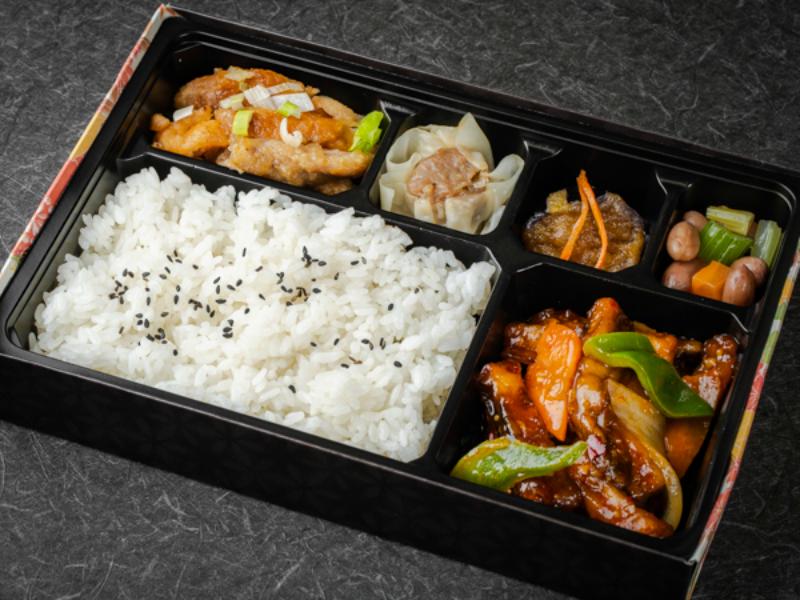 茄子の四川風炒めと油淋鶏弁当