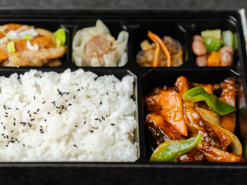 茄子の四川風炒めと油淋鶏弁当