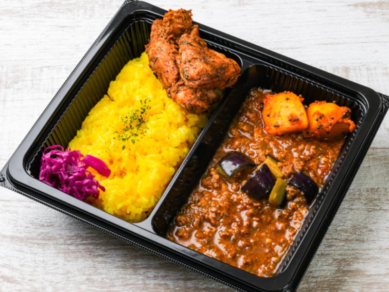 Food Laboratory カドノのクラフトキーマカレー＋チキンケバブ