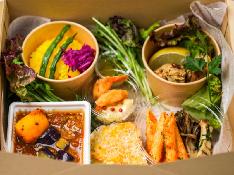 お一人様オードブルBOX〜クラフトキーマカレー＆エビフライ＆タイ風唐揚