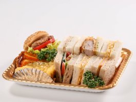 So-zai iijima（茨城）の和牛ビーフシチュー＆ローズポーク入り