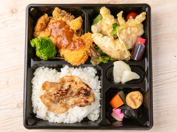 豚ロースとんかつと柔らかとり天の豚バラ照焼き重