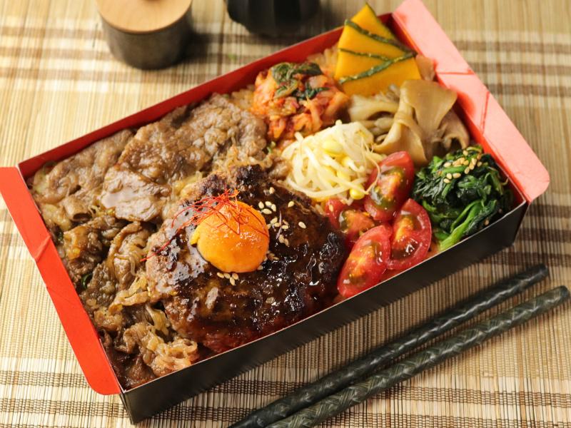 ハンバーグと牛カルビ焼肉飯