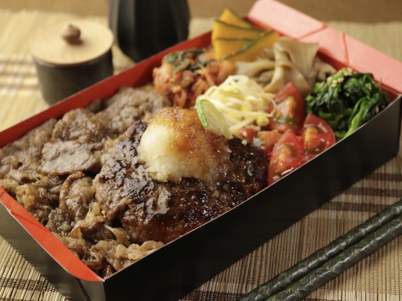 おろしハンバーグと牛カルビ焼肉飯