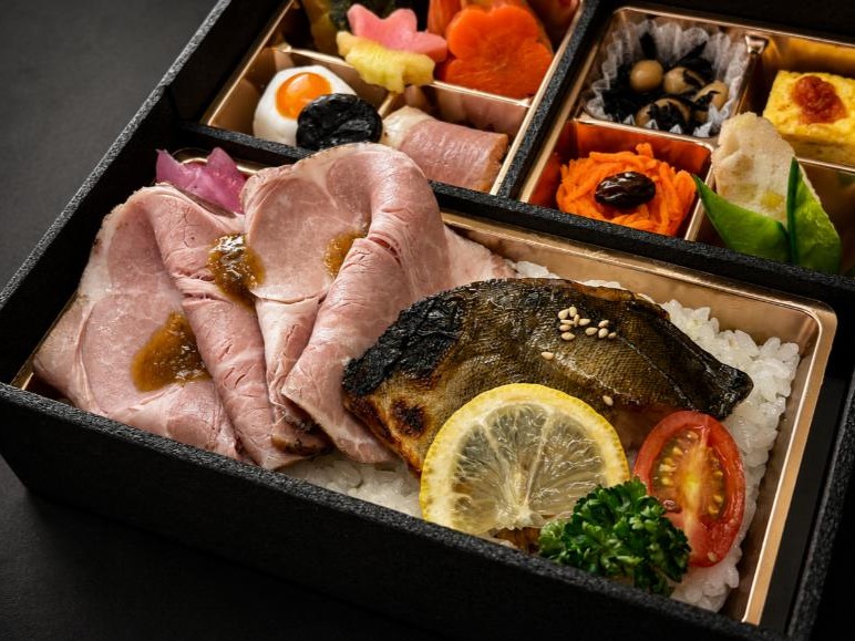 やわらかローストポークと季節魚の西京焼幕ノ内膳