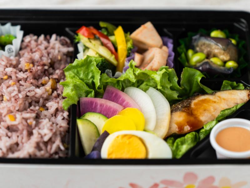 しましょく特製 三浦野菜と旬の魚の西京焼き（十六穀米）