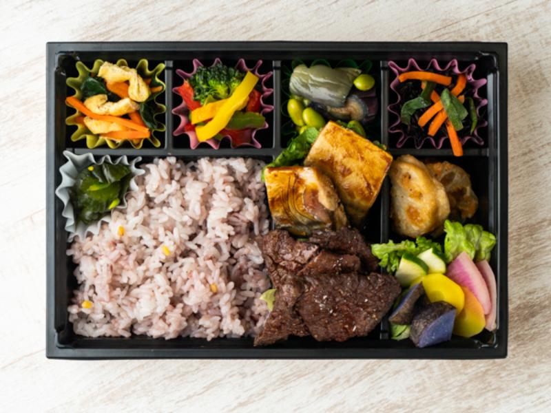 【2種御膳】和牛カルビとサバの味噌煮　三浦野菜を添えて（十六穀米）