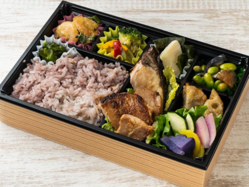 【2種御膳】トンテキと旬の魚の西京焼き　三浦野菜を添えて（十六穀米）