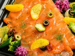 コルド ケータリング L スモークサーモンのマリネ オレンジソース お弁当デリ