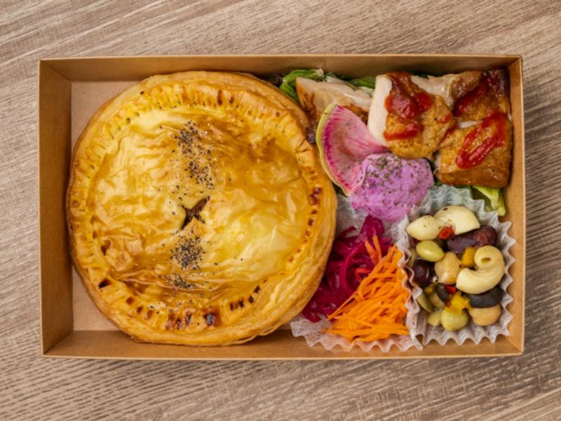 押麦ときのこのチーズリゾット【LUNCHBOX】