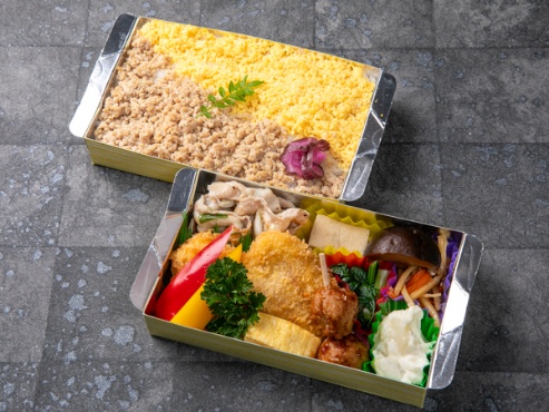 鶏の唐揚げ×豚のヒレカツ弁当