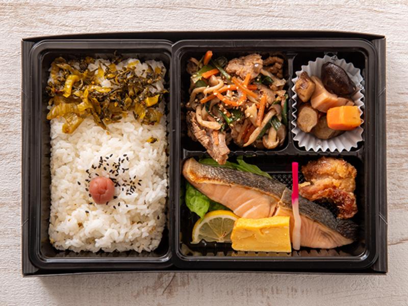 鮭の塩焼きと牛焼肉の高菜幕の内弁当