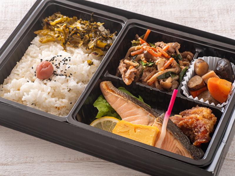 鮭の塩焼きと牛焼肉の高菜幕の内弁当