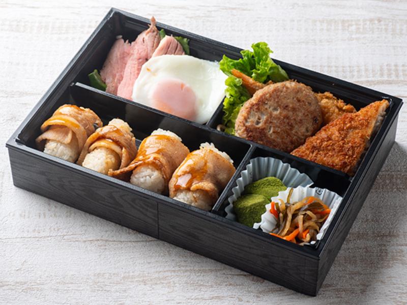 肉巻ご飯とローストビーフ弁当