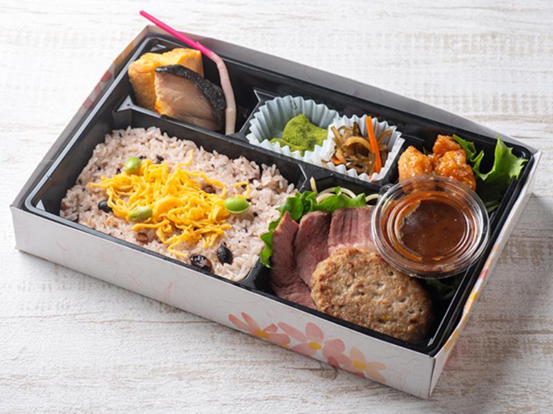 雑穀ハヤシとステーキ弁当