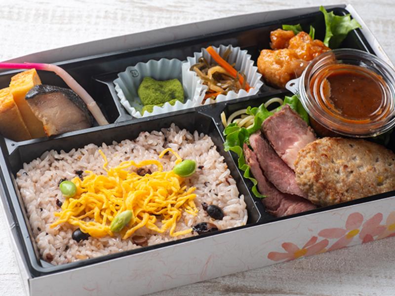 雑穀ハヤシとステーキ弁当