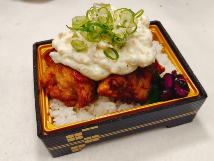 タルタル唐揚げタワー
