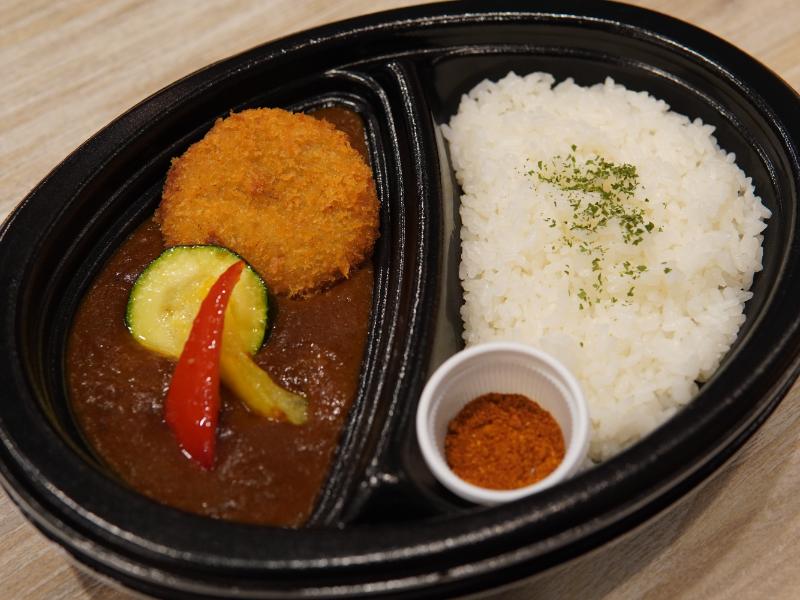 冷めても美味しい！黒毛七厘メンチカレー（白米）