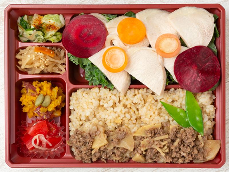 カーリーケールとサラダチキンの山椒オイル（250㎖パック緑茶付き）