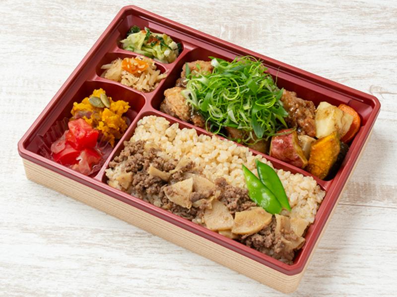 たっぷり九条葱と山椒香る唐揚げ（250㎖パック緑茶付き）