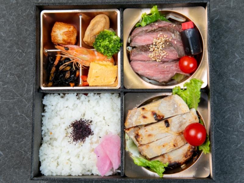【期間限定価格】ステーキと豚の西京味噌焼き弁当