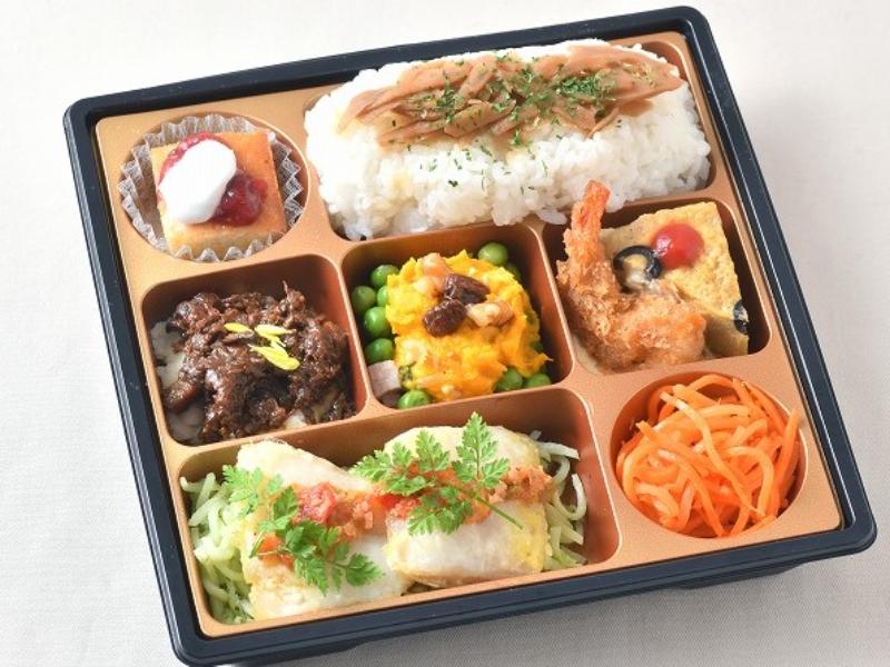 【10月1日以降お届け分】【500mlペット茶付き】プティコース弁当 白身魚のムニエル