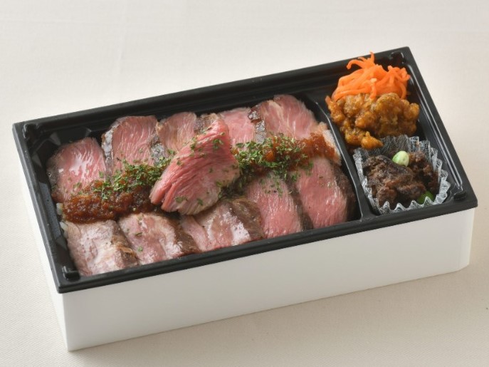 【500mlペット茶付き】べべ丼〜牛ハラミのステーキ重〜