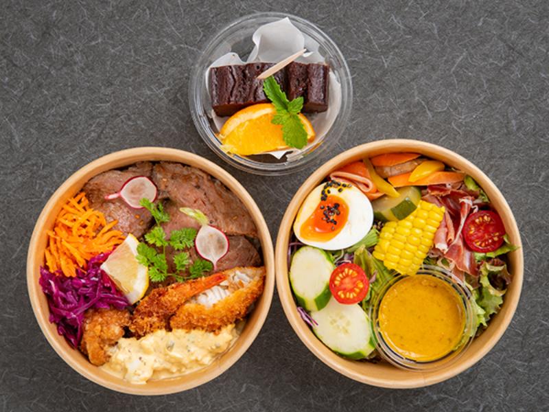 サラダボックス付き彩り２段弁当 テリーヌショコラ付き
