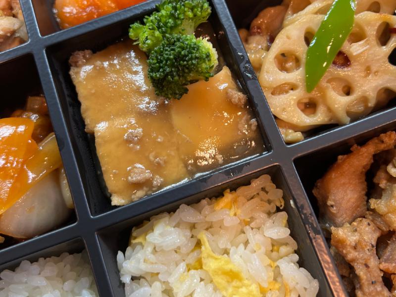 謹製弁当 百日草