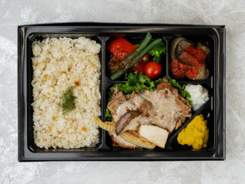 【2月28日まで】大山鶏のグリル　冬のホワイトソース