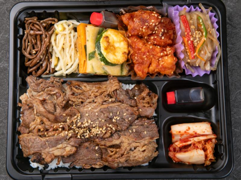 百済(くだら)「炭火焼カルビ」