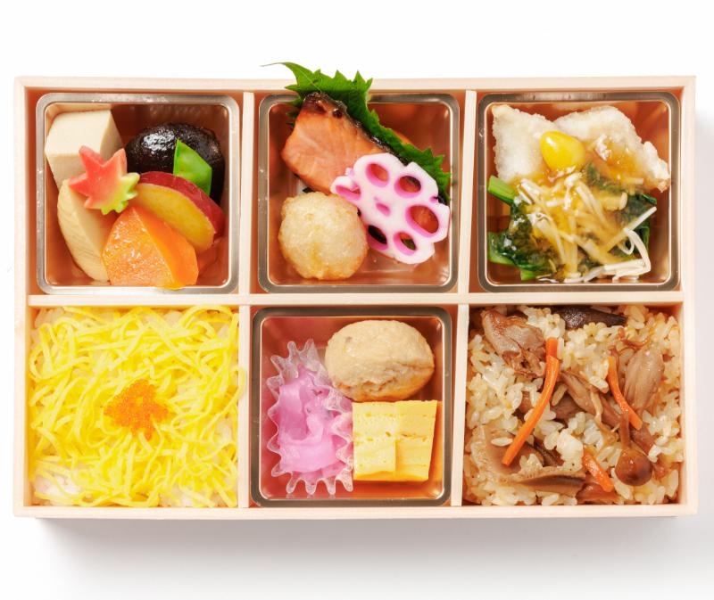 【秋限定】秋鮭の柚庵焼きと季節の煮物6寸御膳（紙パック茶250ml付）【9月1日～11月30日まで】