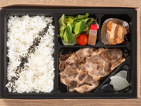 黒豚生姜焼き＆黒豚角煮弁当