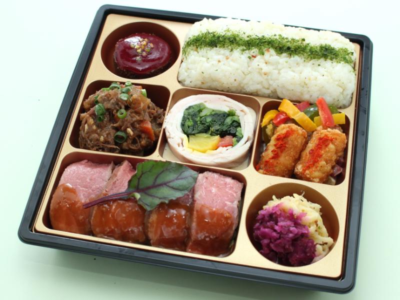 ｍｅｎｕ　ｓｐｅｃｉａｌ　ムニュ スペシャル　赤身のステーキ＆牛肉のラグー＆ポピーエット