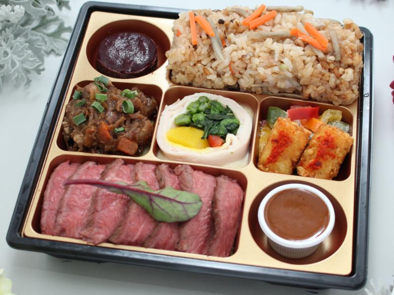 【12月1日〜2月28日お届け分限定】ムニュ ル・プリュ・ポプュレール〜しその炊き込みごはん　生チョコとカシスソース〜【肉増量】