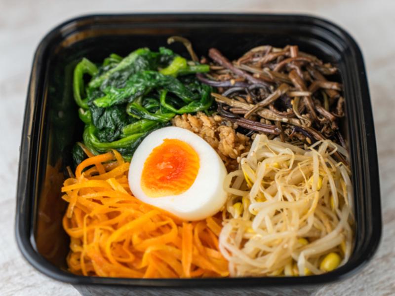 野菜を味わう 自家製ナムルの本格旨辛ビビンバ丼