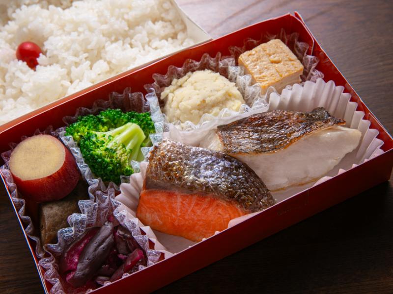 銀カレイ・しゃけ塩焼き弁当
