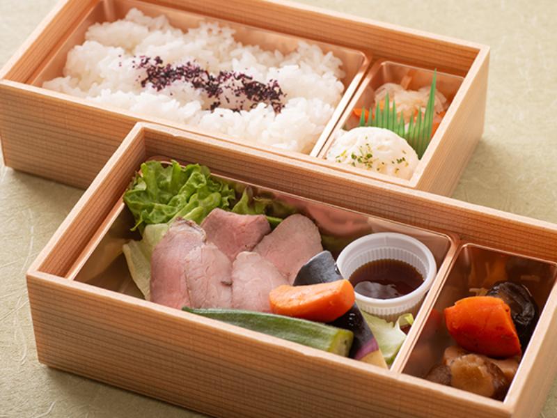 ゆかりご飯＆ローストビーフの豪華二段御膳
