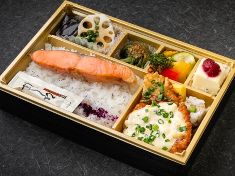銀鮭塩焼&国産チキン南蛮自家製タルタルソース御膳