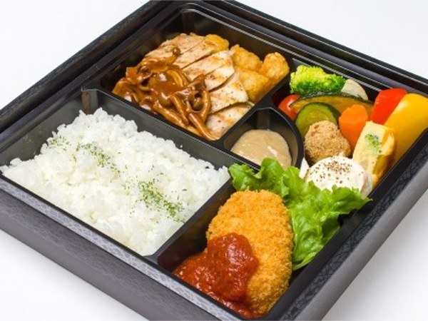 熟成豚のグリル きのこのデミグラスソース とカニクリームコロッケ弁当