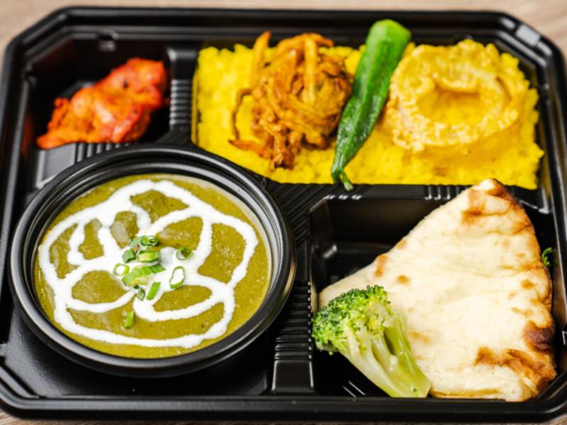 【ハラル対応】チーズナン＆ほうれん草チキンカレーセット
