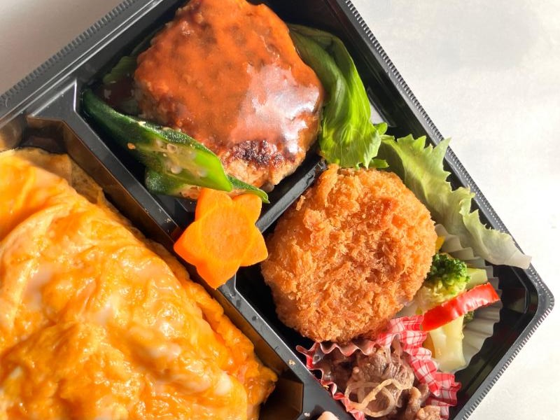 オムライス＆和牛ハンバーグとカニクリームコロッケ