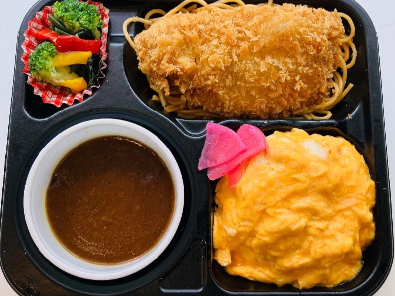 オムライス＆自家製カツカレー