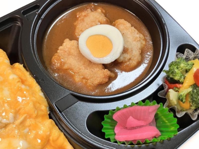 オムライスとごろっと唐揚げカレー