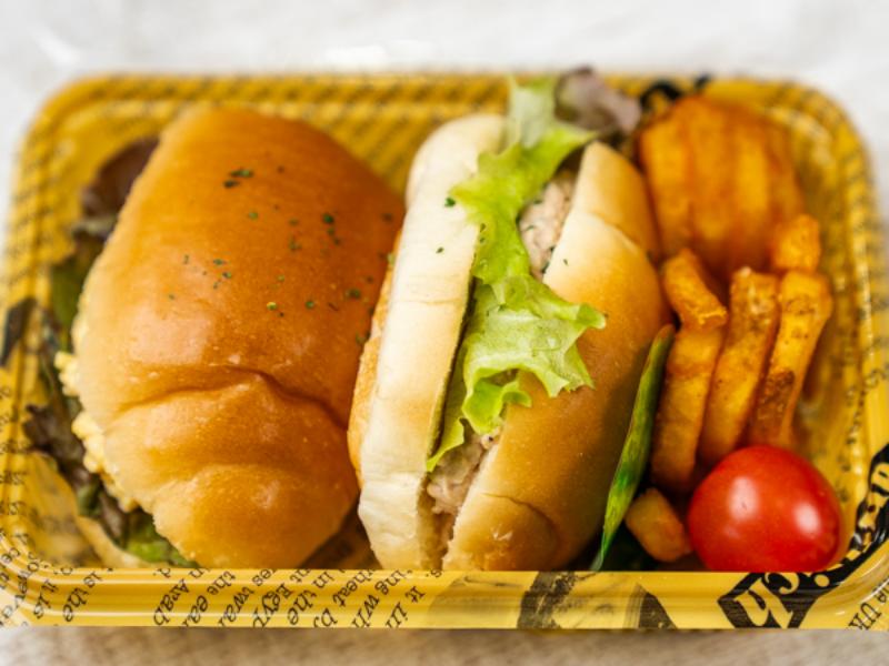 バターロールセットB パン2つ、おかず2種