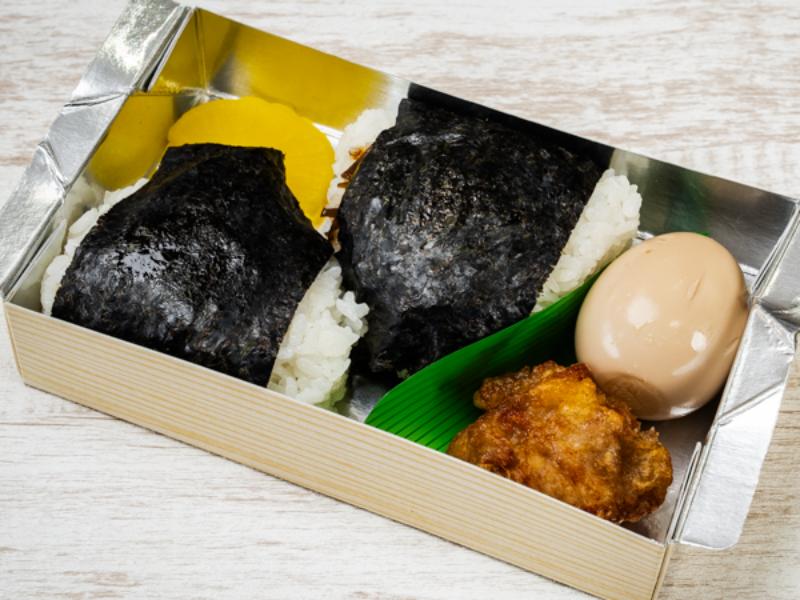 おにぎりセットE おにぎり2個、おかず2種