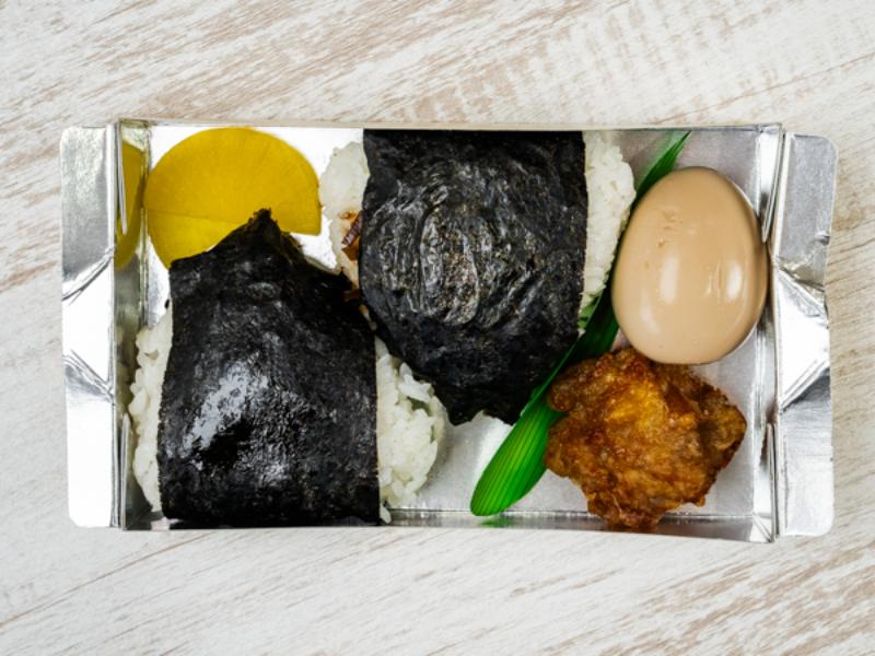 おにぎりセットE おにぎり2個、おかず2種