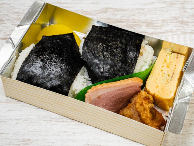 おにぎりセットF おにぎり2個、選べるおかず3種