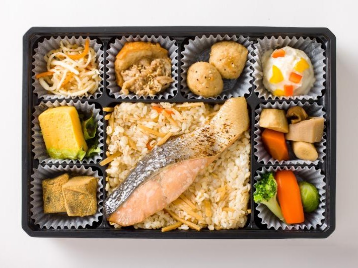 鮭の幽庵焼きの彩り九升御膳