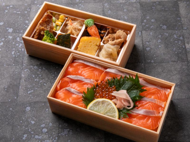 【南喜久の昆布〆】熟成サーモンといくらの2段重